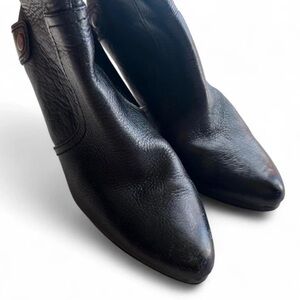 Vera Wang Black Heeled Boots